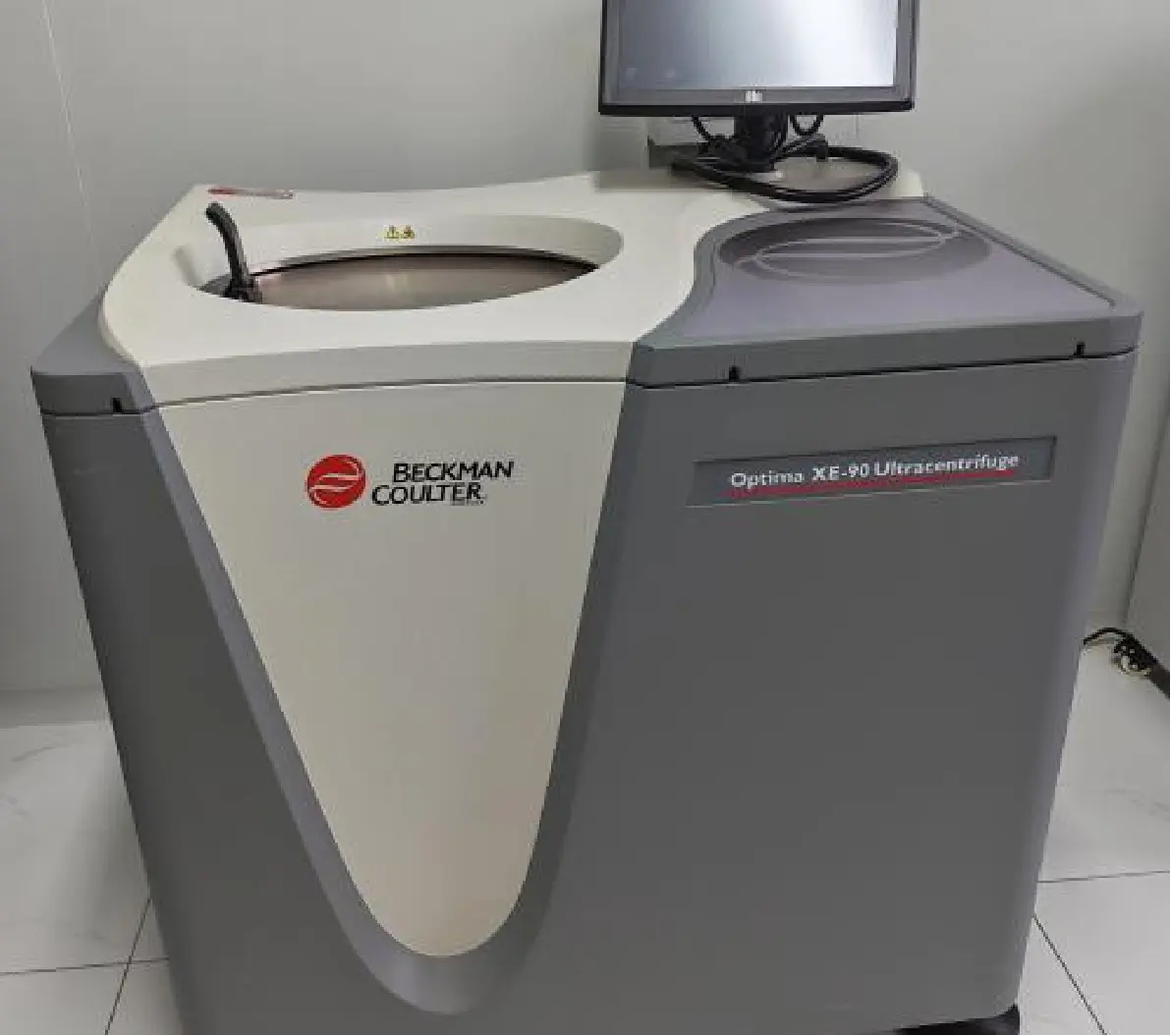 Super Centrifuge| Beckman Optima XE-90